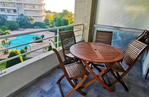 Saint-Laurent-du-Var Apartment | PARC DES ROSES SUPERBE APPARTEMENT AVEC PISCINE