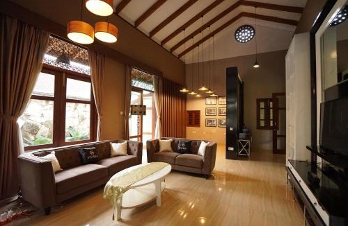 Mlati Villa | Patria Villa Padma with Private Pool