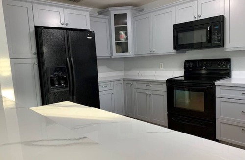 Longwood House | Peaceful family retreat-centrally located for attraction options!