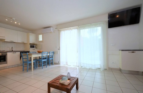Lignano Pineta Villa | Peaceful villa hideaway with jacuzzi