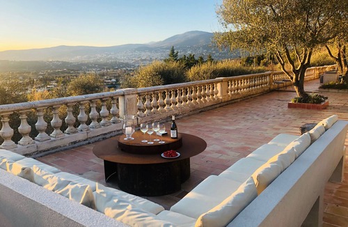 Mouans-Sartoux Villa | Peaceful w Amazing Views, Aircon & Heated Salt Water Pool nr Valbonne & Mougins