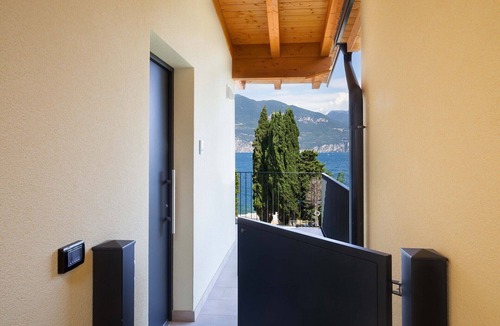 Brenzone sul Garda Apartment | Pèler Apartment: Modern Elegance, Stunning Views and Comfort in Brenzone