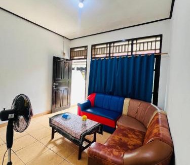 Waisai Hotel | Penginapan Najwa Indah