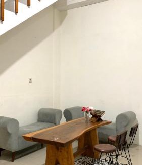 Surakarta House | Penginapan Solo