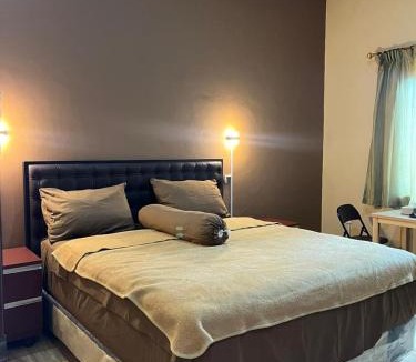 Pamulang House | Penginapan Waihiki