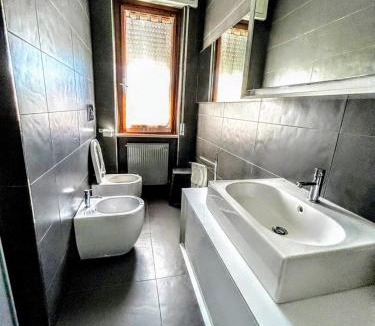 Marina di Carrara Apartment | -Penthouse con Terrazza Panoramica -Free Parking-