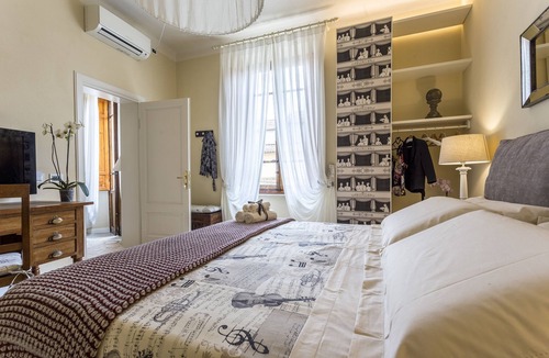 Lucca Historical Center House | Perle d'Ambra