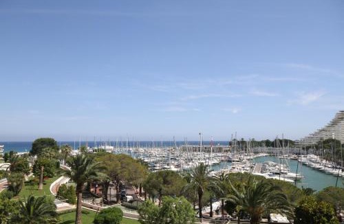 Villeneuve Loubet Beach Apartment | Perle D'Azur - Marina Baie des Anges