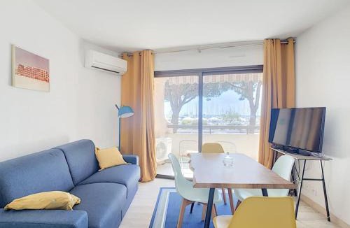 Mandelieu-la-Napoule Beach Apartment | Perle rare 2 pièces au pied de la plage et piscine résidence