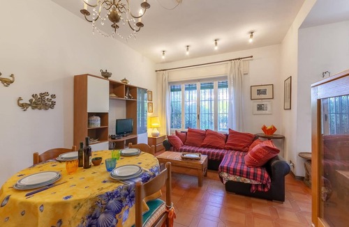 Tirrenia Apartment | Pet friendly apartment in Tirrenia -PI-