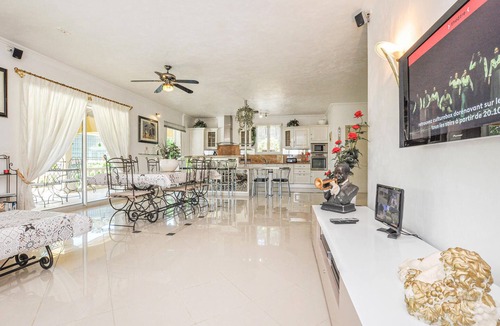 Les Adrets-de-l'Esterel House | Pet friendly home in Les Adrets