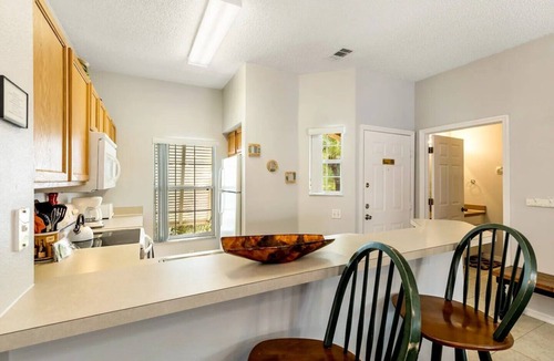 Lake Berkley House | Pet friendly townhome near all attractions