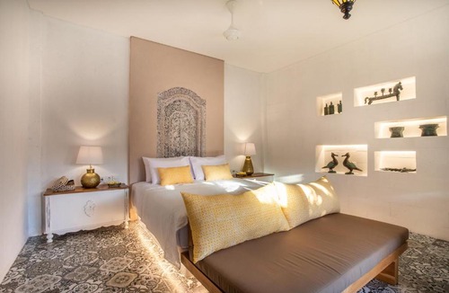 Sanur Kauh Bed & Breakfast | PinkPrivate Sanur - for Cool Adults Only