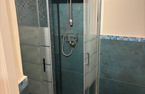 Pisa City Centre Apartment | 🚉 Pisa Center - Modern Apartment for Families & Groups 🌿