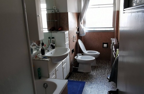 Stadera Apartment | Place in double bed (to be shared, boys only)