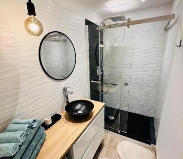 Boulouris-sur-Mer Apartment | Plage à 3 minutes à pied