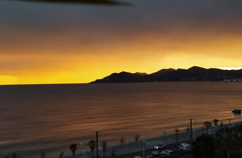 La Bocca Apartment | Plages du Midi, Duplex top floor air-conditioned, 2piscines~Parking gratis