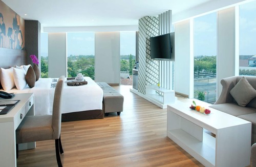 Depok Hotel | Platinum Adisucipto Hotel & Conference