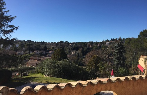 Valbonne Villa | Pleasant villa, quiet, 10 minutes walk to the centre of Valbonne village