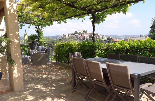 Gattieres Villa | Pleasant villa with pool overlooking Provencal village near Nice Côte d'Azur