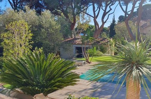 Plage de la Garonnette House | Pool villa for 8 people Domaine du Saut du Loup