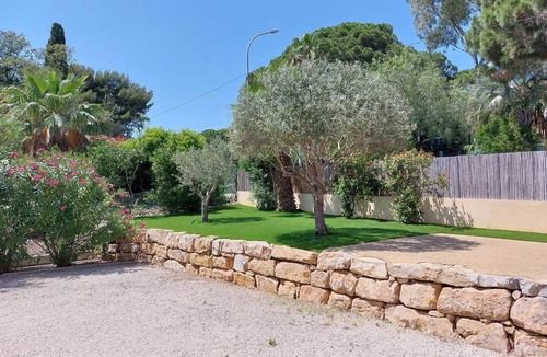 Plage de la Garonnette House | Pool villa for 8 people Domaine du Saut du Loup