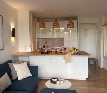 Antibes City Centre Apartment | Port Vauban - 6pers - terrasse - parking