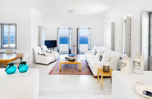 Akrotiri Villa | Presidential Villa 7 bedrooms 7 bathrooms with private pool