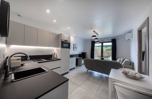 Les Maillans Apartment | Prestige apartment, private SPA and heated swimmin