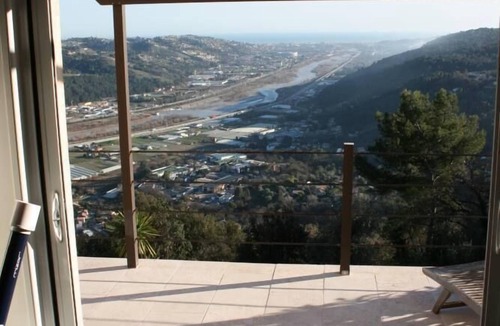 Gattieres House | Pretty Provencal house with sea view