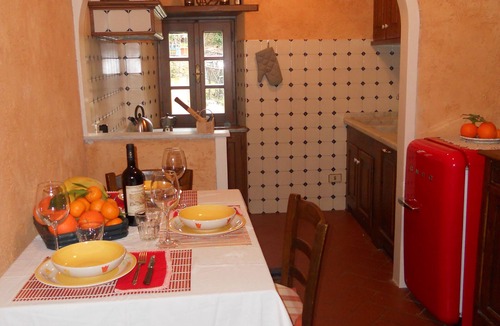 Camaiore House | PRETTY RUSTIC WITH A BEAUTIFUL SEA VIEW