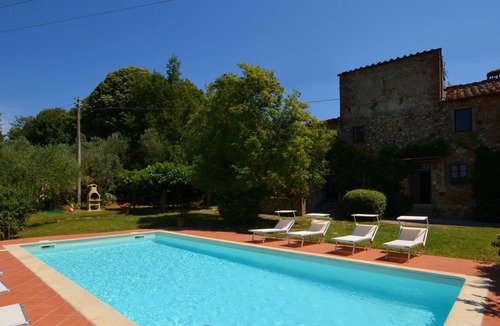 San Casciano in Val di Pesa Villa | Private Villa with internet, private pool, TV, terrace, pets allowed, parking, close to Florence