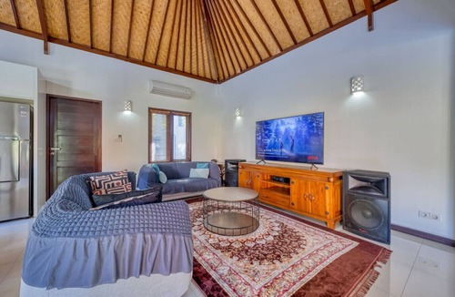 Abang Apartment | Private 2BR Villa w/Pool & Gym Near Amed Beach