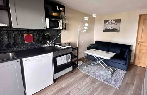 Cap-d'Antibes House | Private Guest House on Cap d'Antibes with sea view, Pool and parking !