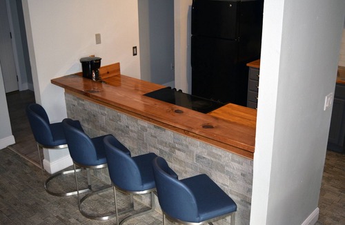 Mill Run House | Private House-With Pool/Sleeps 8/Near Disney/Universal/Airport