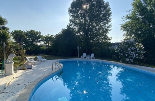 Bevazzana Villa | Private multi-family villa with pool and garden