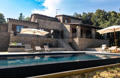 Monteriggioni Villa | Private Villa with a Beautiful Pool near Siena