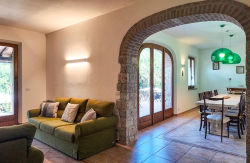 Monteriggioni Villa | Private Villa with a Beautiful Pool near Siena