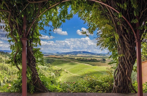 Fabbrica Villa | Private Villa with A/C, WIFI, hot tub, private pool, TV, patio, pets allowed, panoramic view
