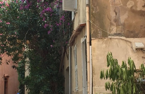 Old Town Apartment | Promo:Charming apartment, old St-Tropez, near church, la Ponche, 2 beds