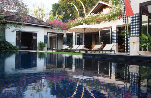 Jimbaran Bay Villa | Pronoia Dijaya 4 bdrm luxury beach villa | bali