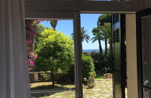 California - Pezou Apartment | Proximity to Beach, city centre and the famous Croisette strip!
