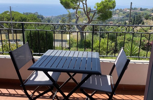 Saint Pierre de Feric Apartment | Quiet apartment with beautiful view