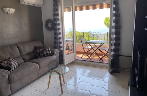 Saint Pierre de Feric Apartment | Quiet apartment with beautiful view