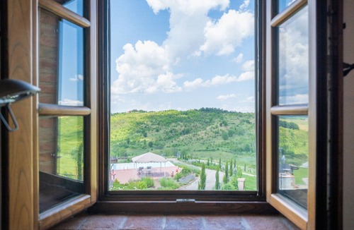Buonconvento Villa | Quiet country house with swimming pool. A stone's throw from Chianti