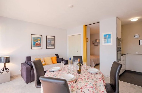 Sainte-Maxime City Centre Apartment | Résidence Azur by Interhome