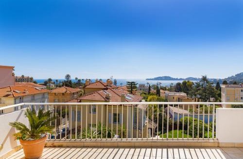 Beaulieu-sur-Mer Apartment | Résidence Carlton - Rénovée avec Piscine