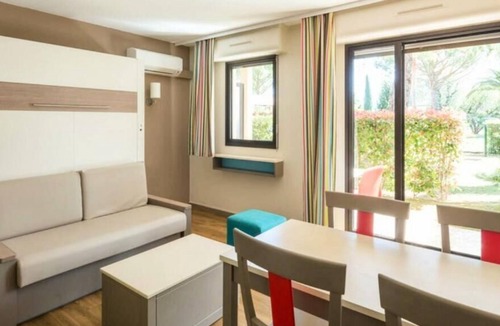 Mandelieu-La-Napoule Apartment | Résidence Pierre & Vacances Les Jardins Shaded*** - Studio for 4 people - 1 sleeping area - Terrace or balcony