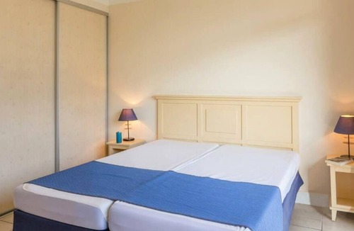 Saint-Laurent-du-Var Apartment | Résidence Pierre & Vacances Héliotel Marine - Apartment for 5 people - 1 bedroom - Air conditioning