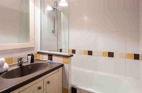 Villefranche-sur-Mer Apartment | Résidence Pierre & Vacances L'Ange Gardien - Apartment 7 people - 2 bedrooms - Spacious terrace - Sea view - Air-conditioned